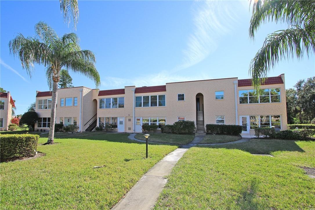 218 Dogwood Cir., Seminole, FL 33777