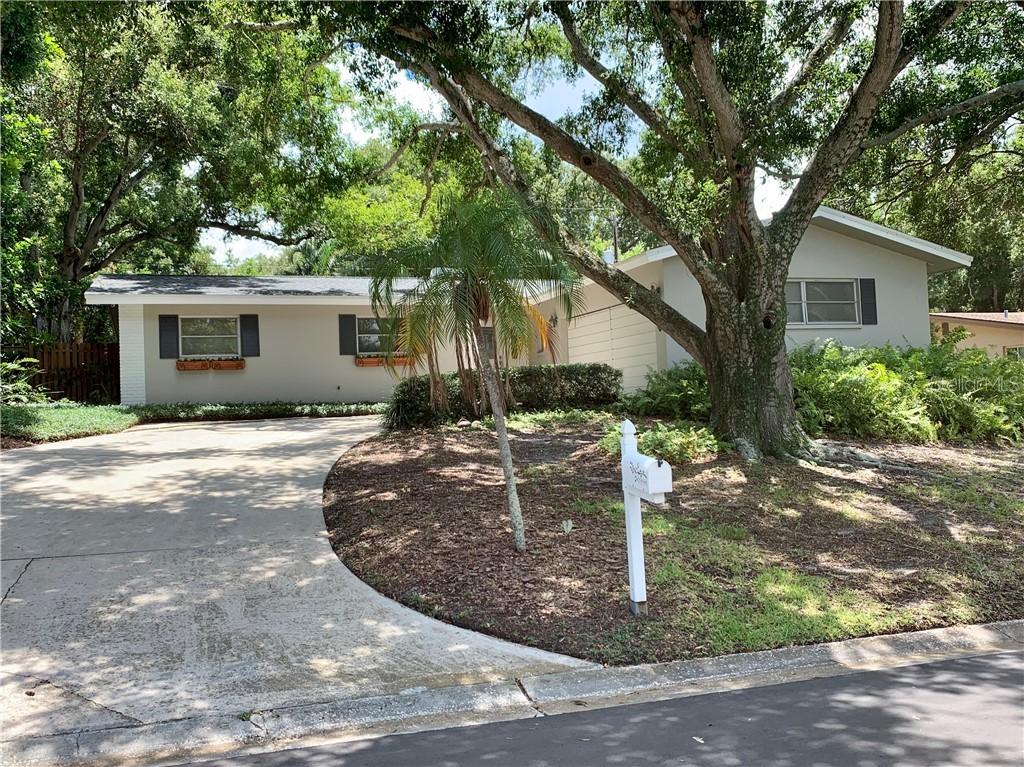 2996 Hickory Dr., Largo, FL 33770