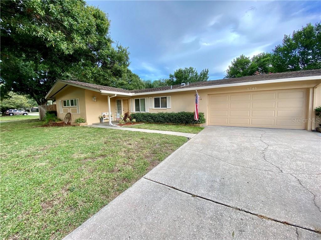 1745 Emerald Dr, Clearwater, FL 33756