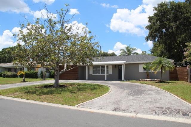 10943 90th Ave., Seminole, FL 33772