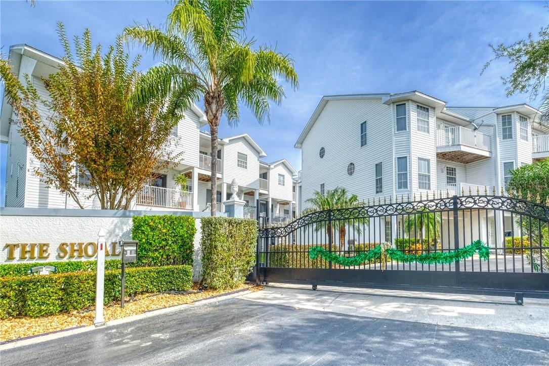 137 Shoals Cir., North Redington Beach, FL 33708