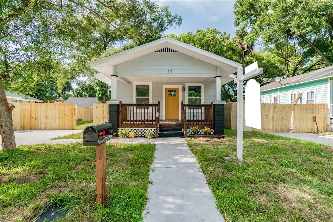 211 W Knollwood St., Tampa, FL 33604