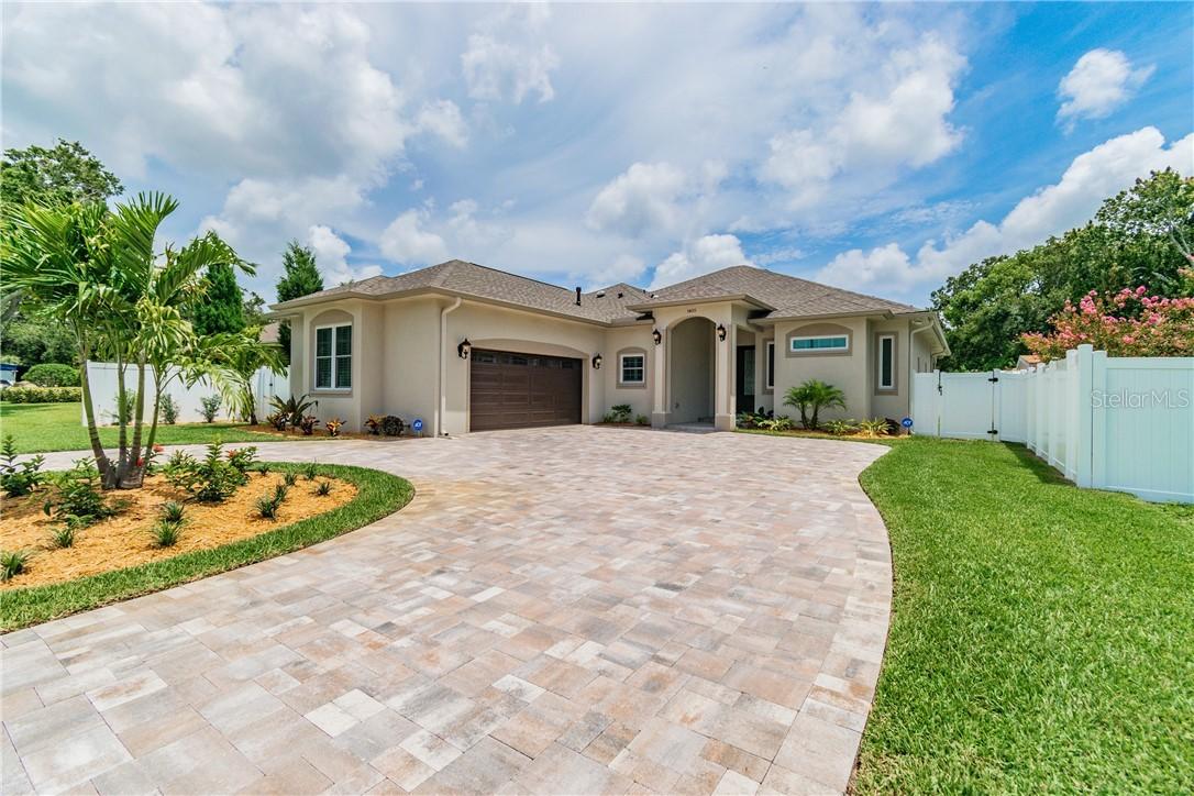 1405 Mehlenbacher Rd., Largo, FL 33770