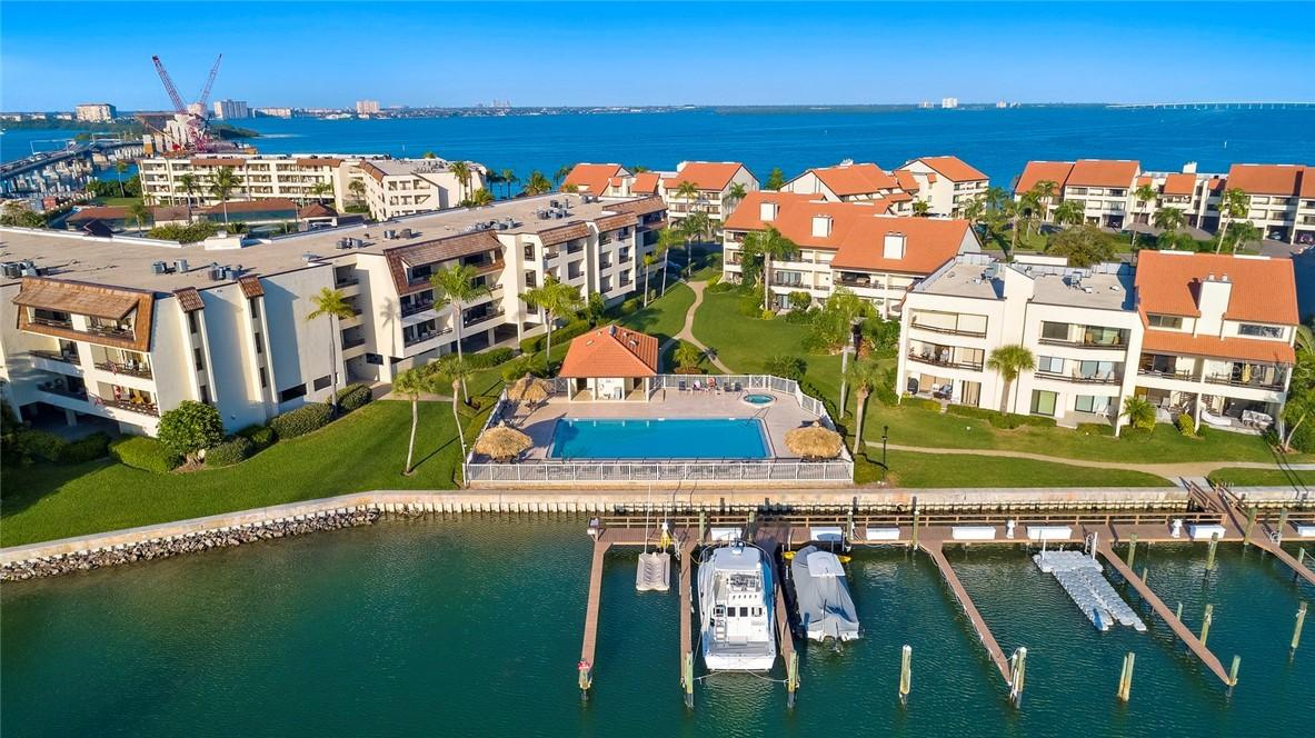 120 1st St. #105, Tierra Verde, FL 33715