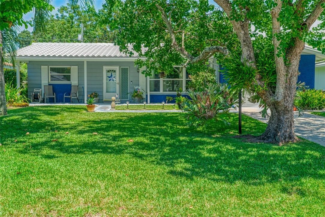 2347 Surrey Ln., Clearwater, FL 33763