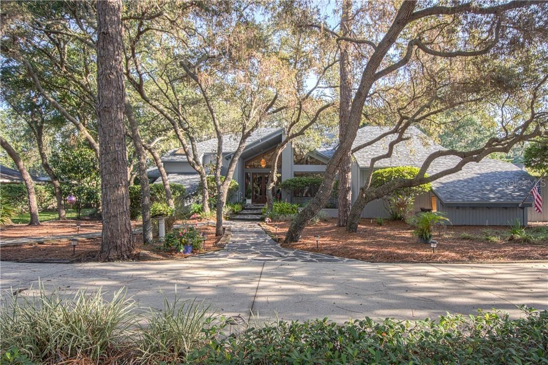 2180 Centerview Ct., Clearwater, FL 33759