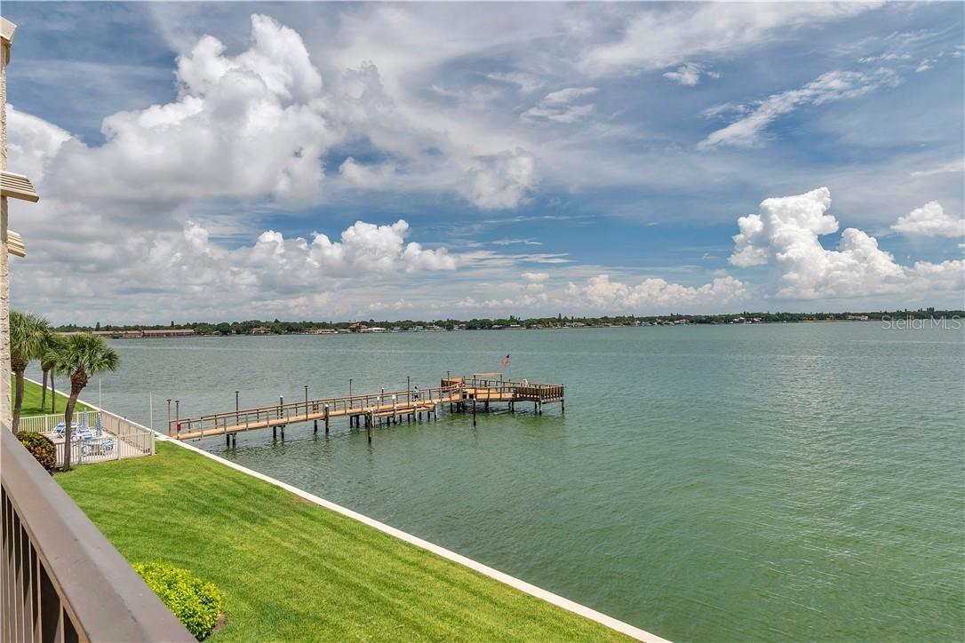 7520 Sunshine Skyway Ln. #211, St Petersburg, FL 33711