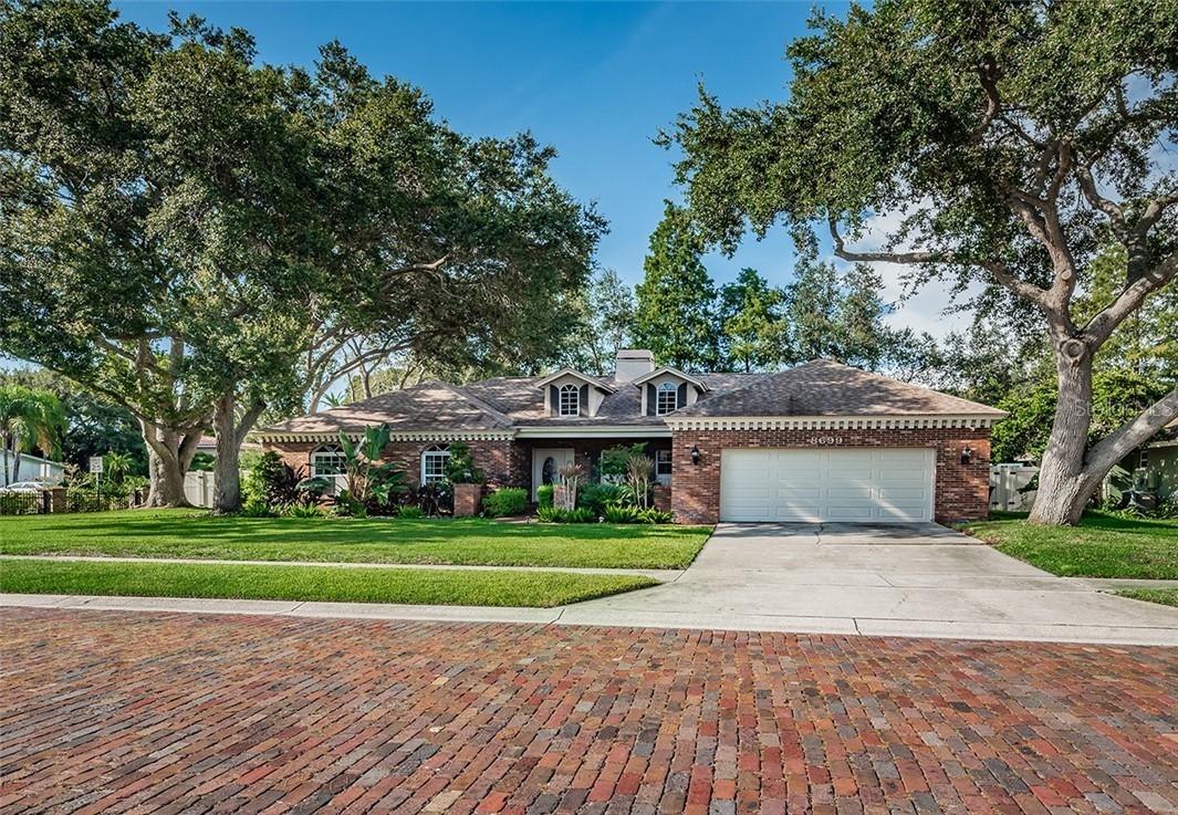 8699 Pelican Ct., Seminole, FL 33777