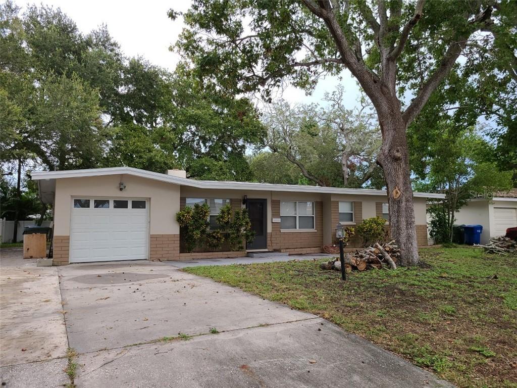 1360 Regina Dr., Largo, FL 33770