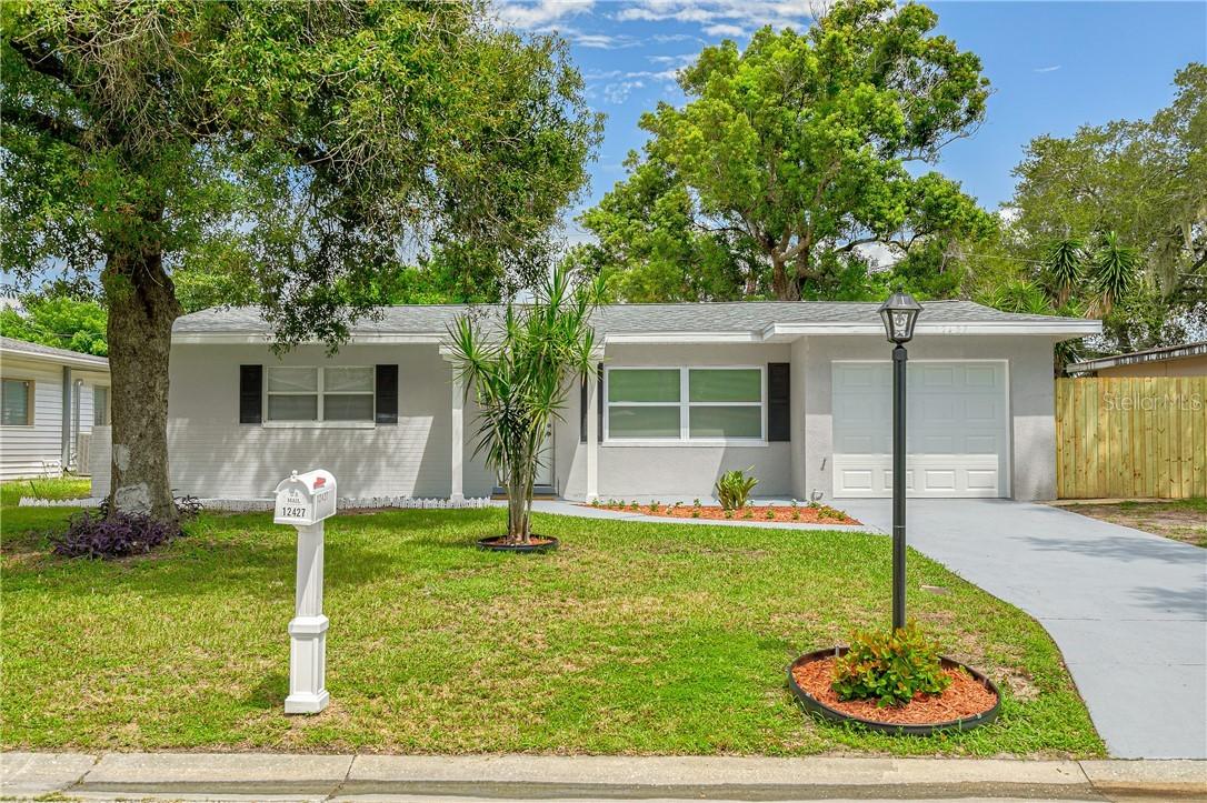 12427 104th St., Largo, FL 33773