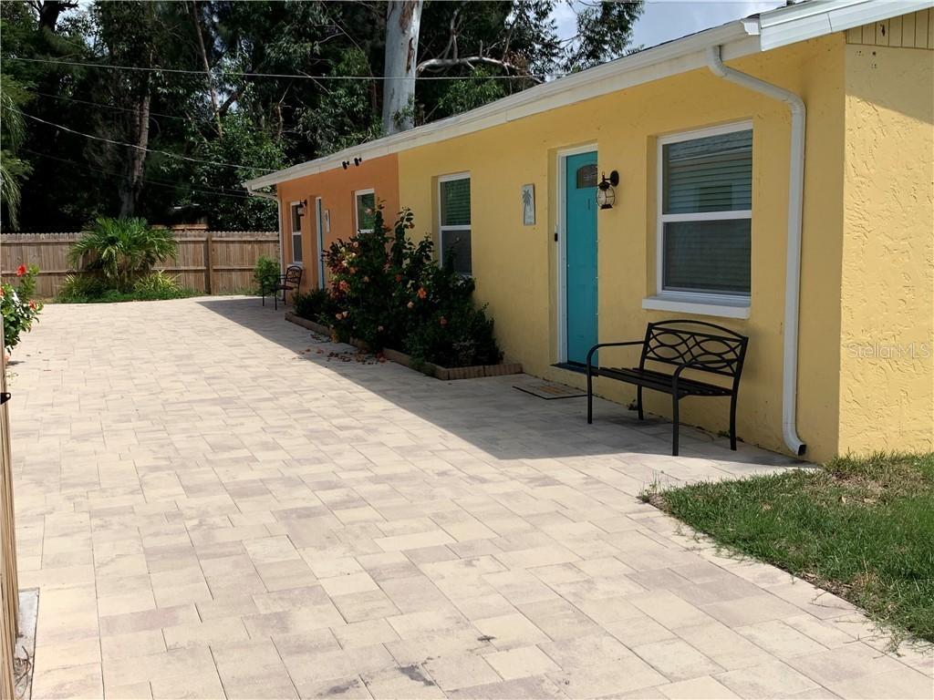 1635 Gladys St., Largo, FL 33774