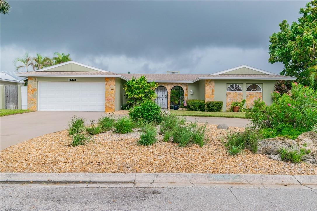 11663 Grove St., Seminole, FL 33772
