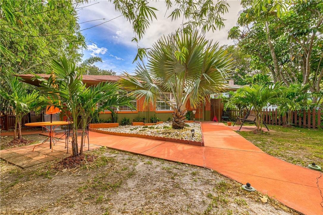 2014 2nd Ave., St Petersburg, FL 33713