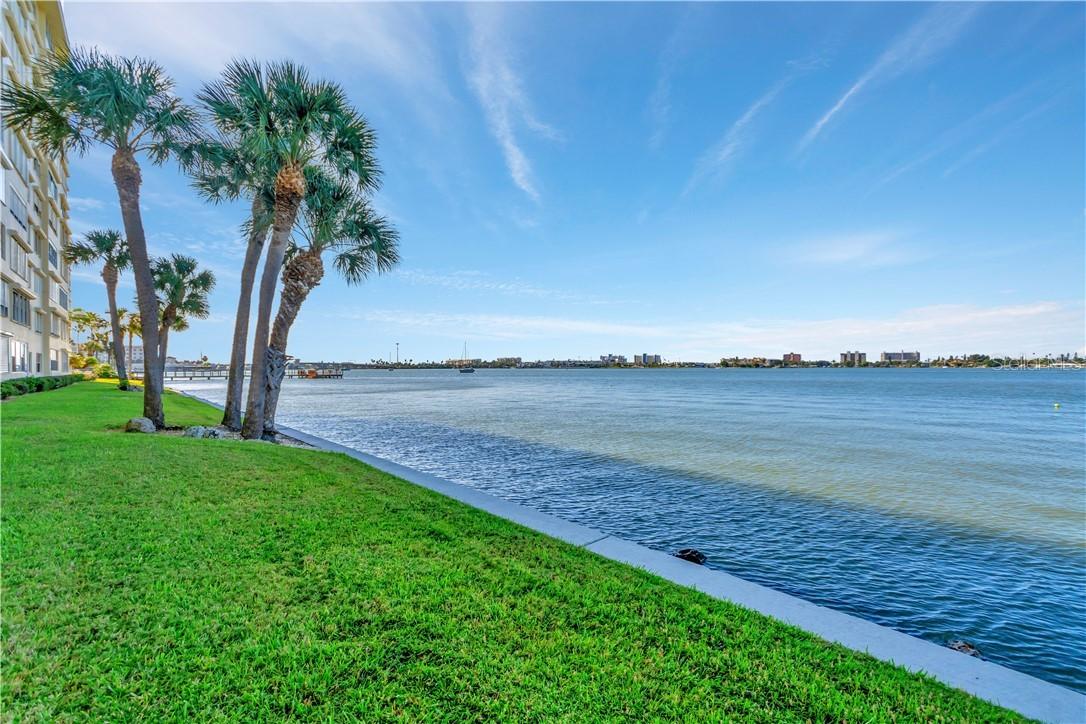 4750 Cove Cir. #107, St Petersburg, FL 33708