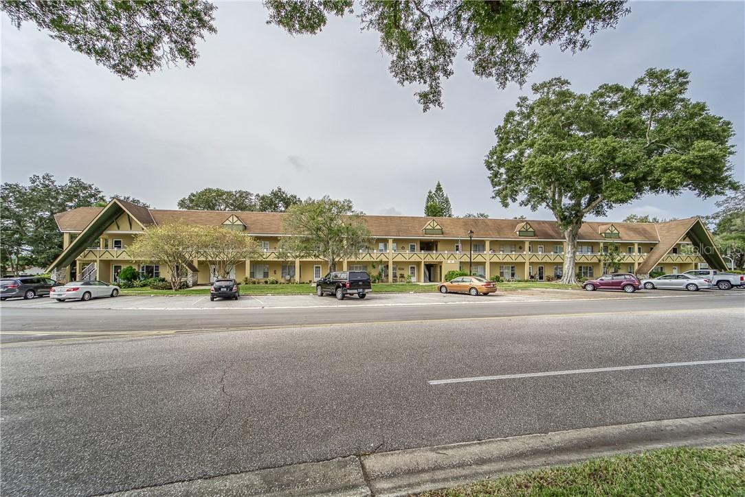 2000 World Parkway Blvd. #22, Clearwater, FL 33763