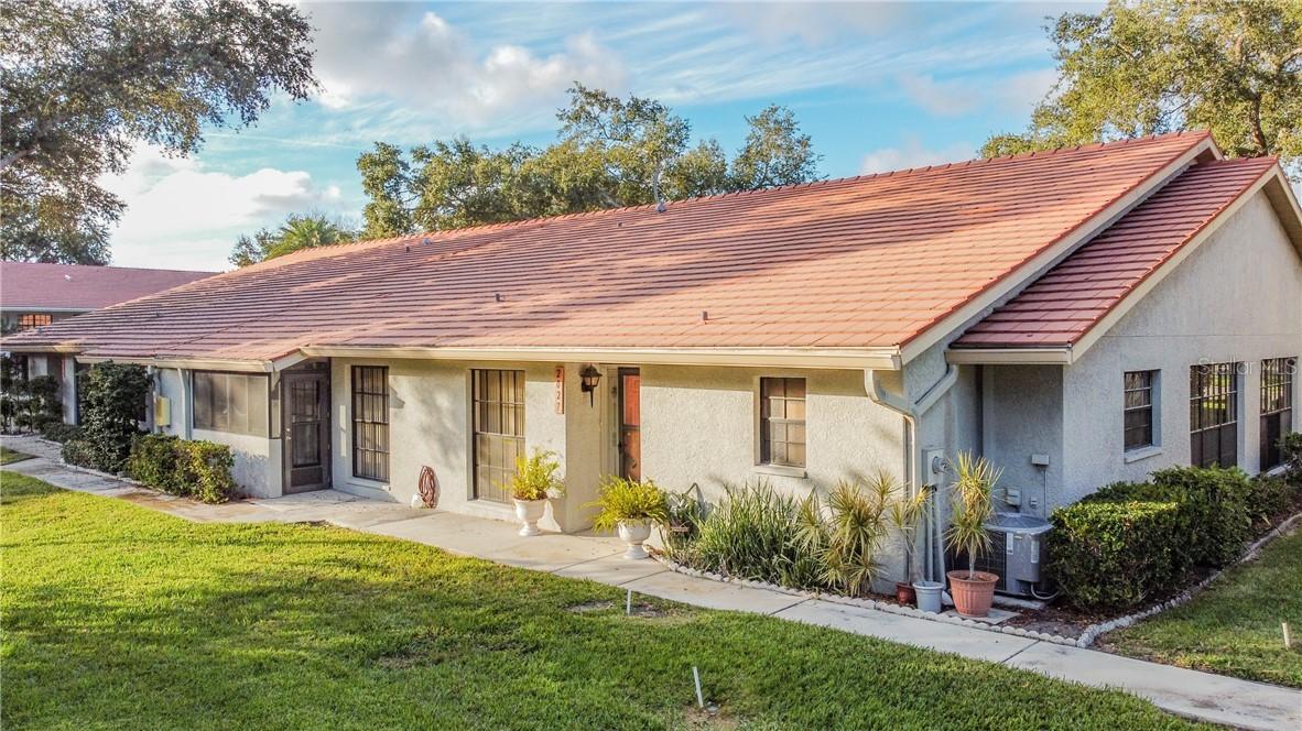 2027 Lakeview Dr., Clearwater, FL 33763
