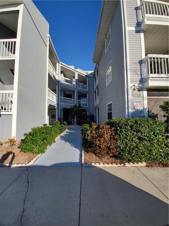 6924 Stonesthrow Cir. #8303, St Petersburg, FL 33710