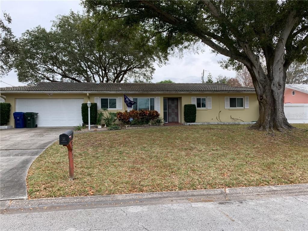 1383 Crescent Dr., Largo, FL 33770