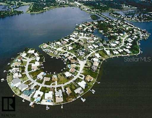 121 Carlyle Dr., Palm Harbor, FL 34683
