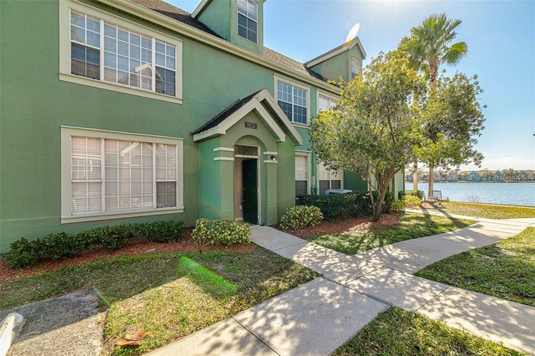 9028 Lake Chase Island Way, Tampa, FL 33626