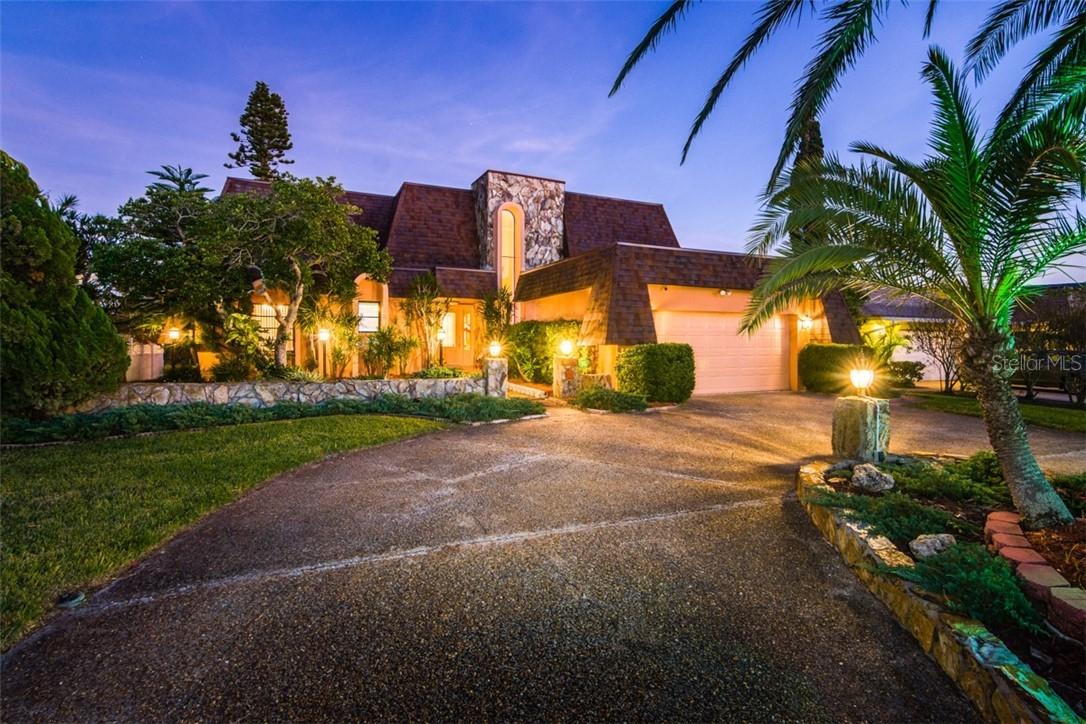 10221 Paradise Blvd., Treasure Island, FL 33706