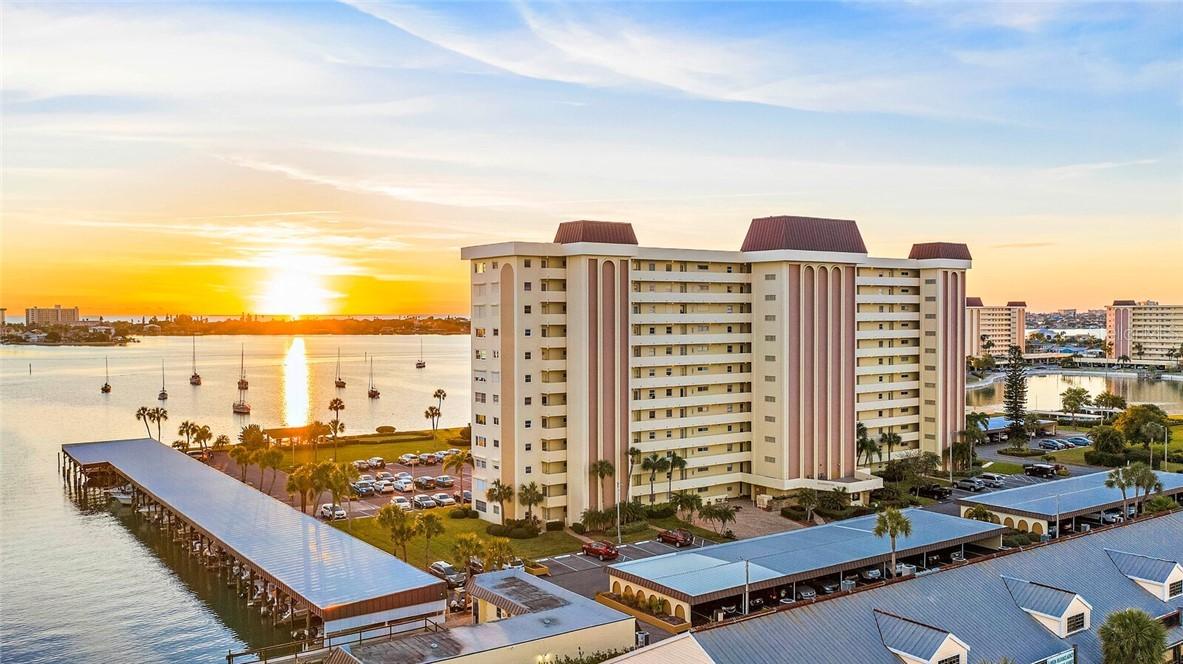 4550 Cove Cir. #405, St Petersburg, FL 33708