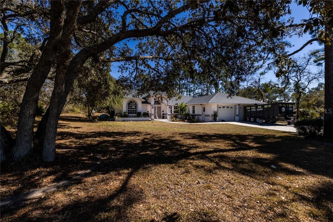 8084 Nightingale Rd., Weeki Wachee, FL 34613