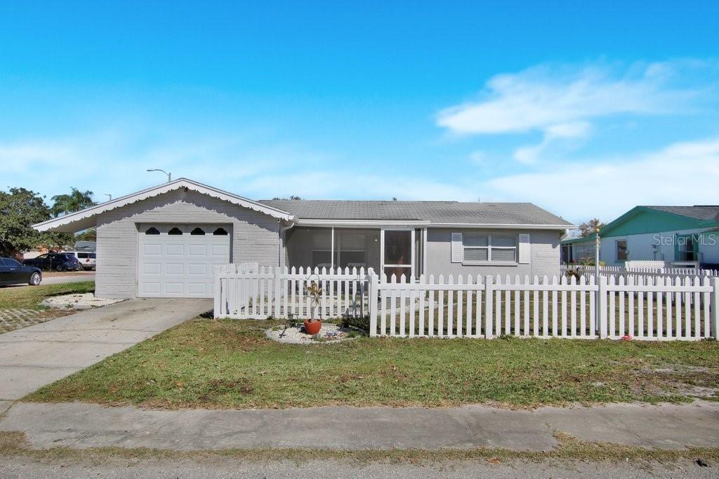 3023 Salisbury Dr., Holiday, FL 34691