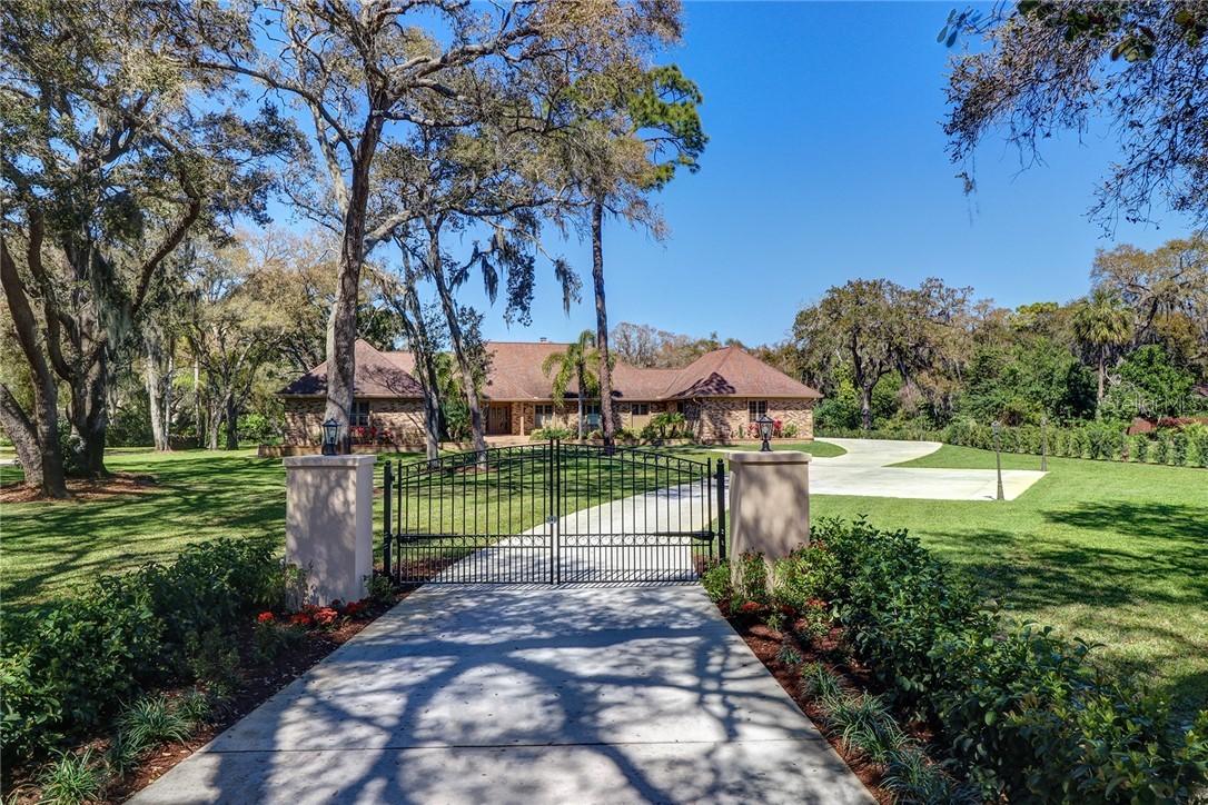 2350 NE Coachman Rd., Clearwater, FL 33765