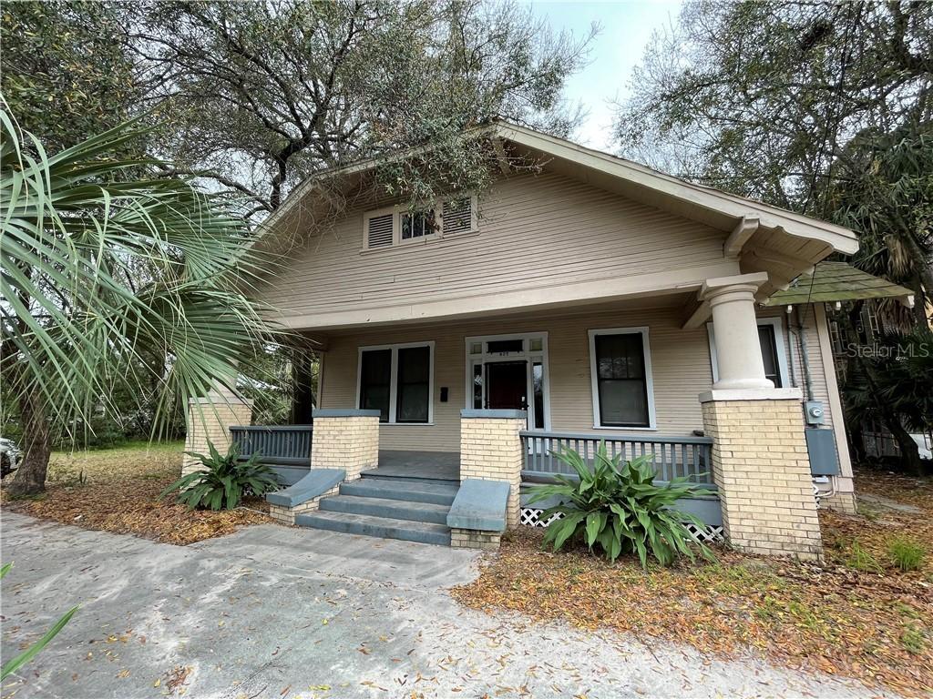 907 E 12th Ave., Tampa, FL 33605