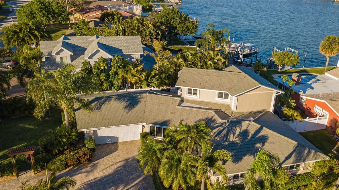 111 Driftwood Ln., Largo, FL 33770