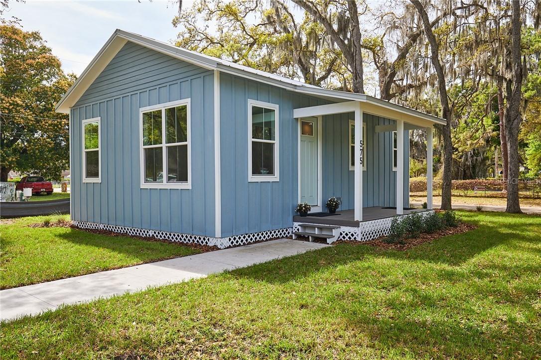 575 18th St., Bradenton, FL 34208