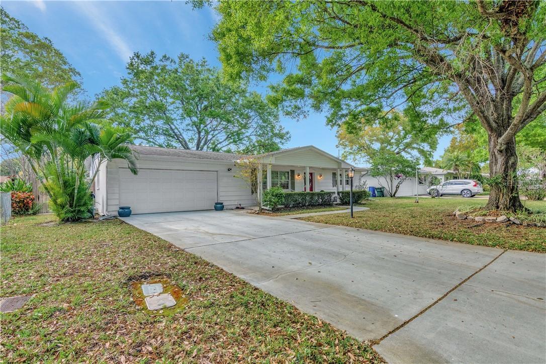 880 Phyllis Ave., Largo, FL 33771