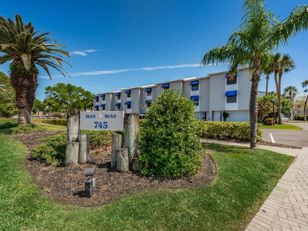 745 Pinellas Bayway #301, St Petersburg, FL 33715