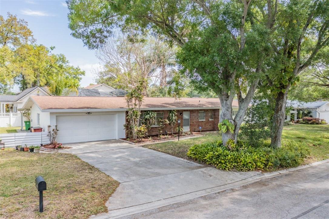 1501 Winding Way, Clearwater, FL 33764