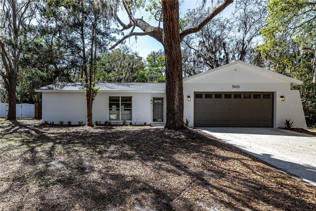 3905 Oak Hammock Dr., Brandon, FL 33511