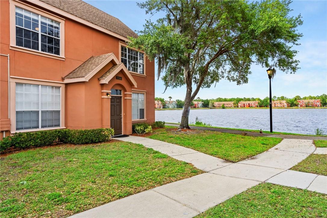 9564 Lake Chase Island Way, Tampa, FL 33626