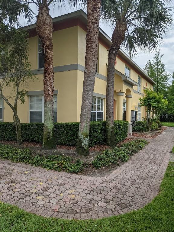 106 Coquina Bay Dr., St Petersburg, FL 33705