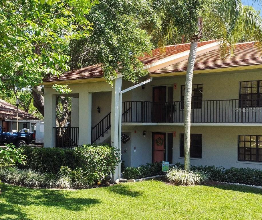 2020 Lakeview Dr. #201, Clearwater, FL 33763