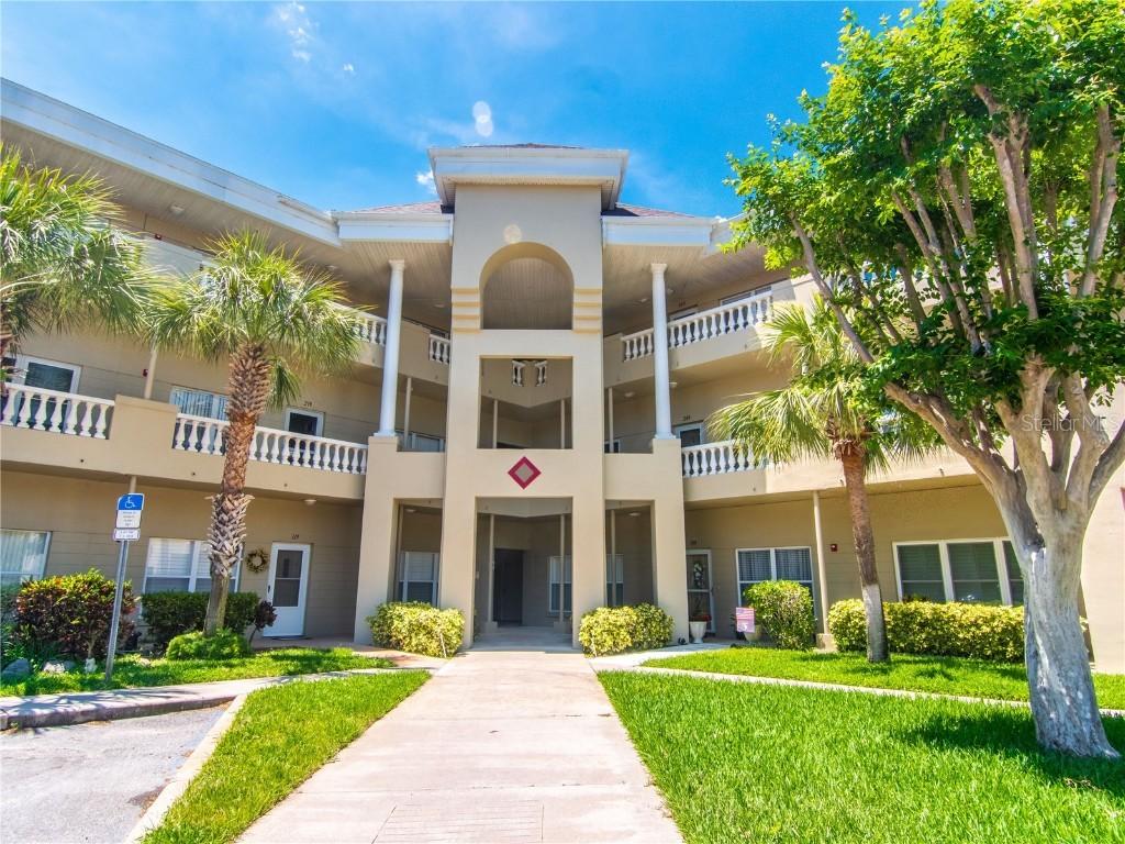 2020 Shangrila Dr. #215, Clearwater, FL 33763
