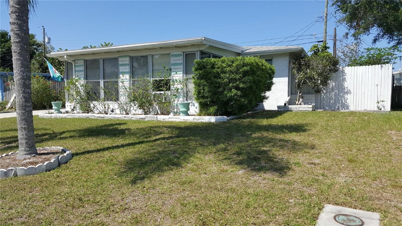 11966 104th St., Largo, FL 33773