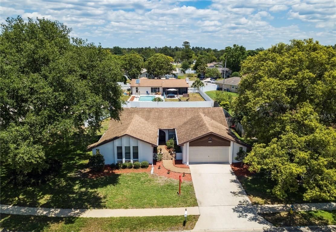7606 Lakeside Woodlands Dr., Hudson, FL 34667