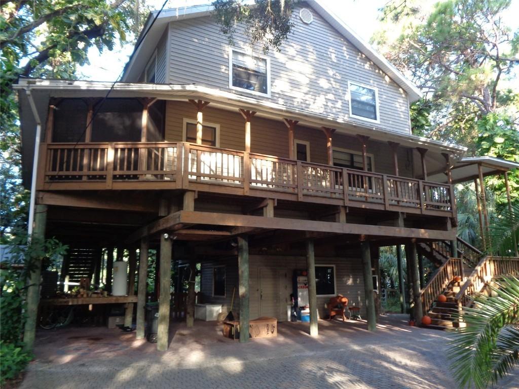 9640 94th St., Seminole, FL 33777