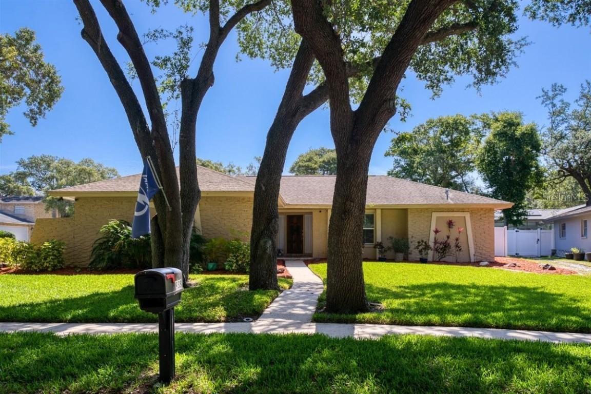 938 Spanish Oaks Blvd., Palm Harbor, FL 34683