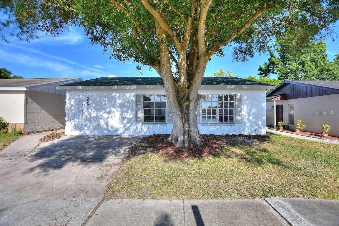 1209 Coolridge Dr., Brandon, FL 33511