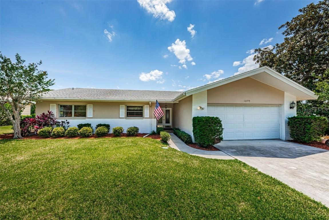 1095 Rosemary Dr., Largo, FL 33770