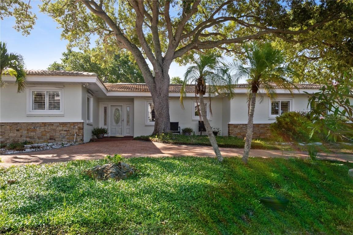 309 Harbor View Ln., Largo, FL 33770