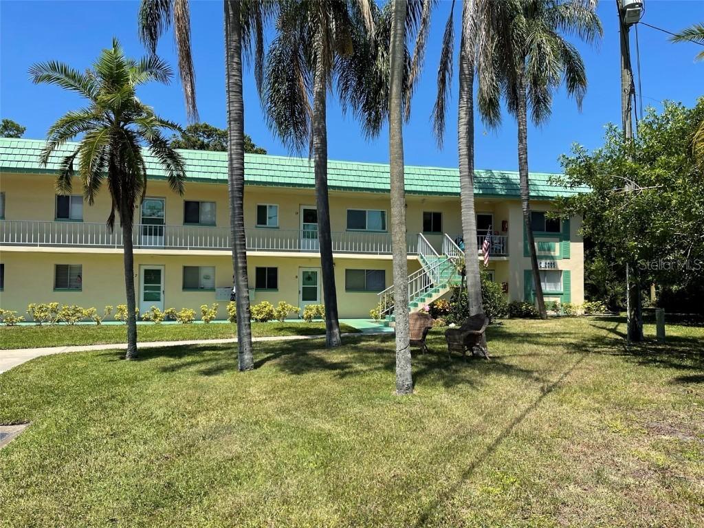 2005 Greenbriar Blvd. #9, Clearwater, FL 33763