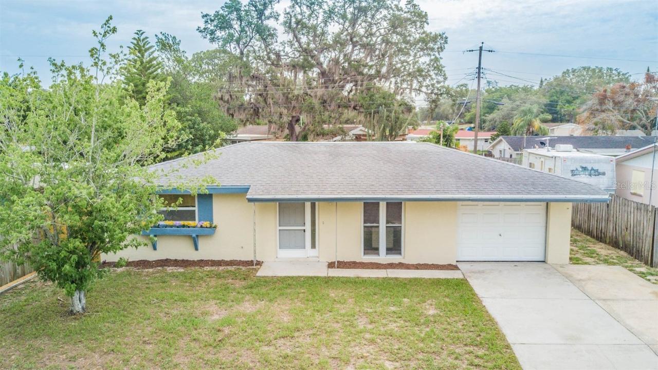 1646 Debonair Dr., Holiday, FL 34690