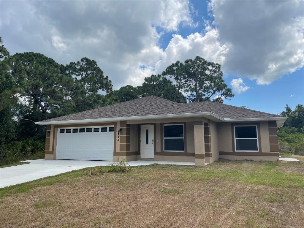 9334 Poplar Ave., Englewood, FL 34224